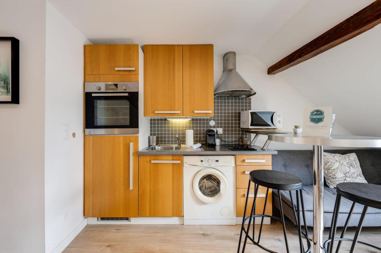 Duplex Vue Montagne - idéalement placé avec sa vue sur les toits Annecy Exterior foto