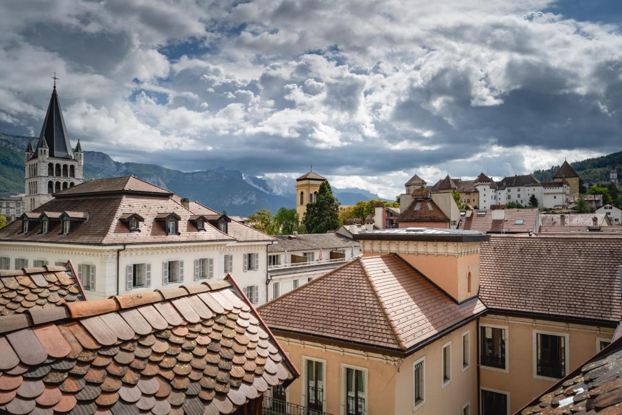Duplex Vue Montagne - idéalement placé avec sa vue sur les toits Annecy Exterior foto